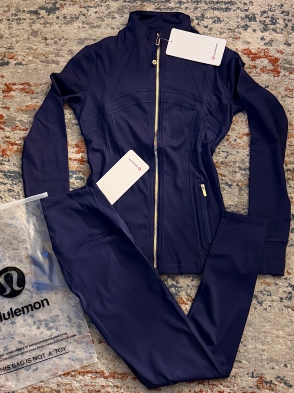 lululemon Women’s Navy Full-Zip Jacket & Leggings Set